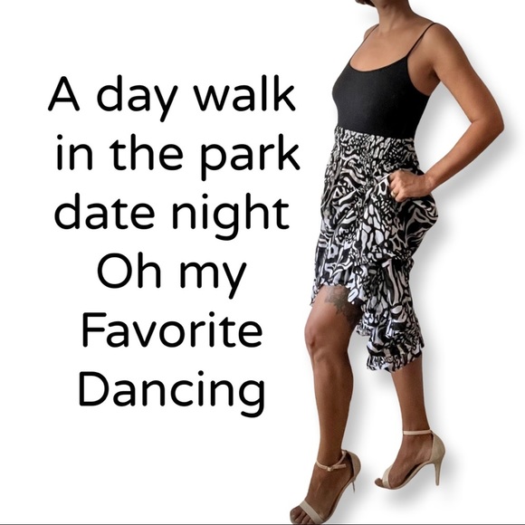 Beautiful Handmade Skirt Size Small/Medium￼￼ Asymmetrical high - Low Style - Picture 10 of 10